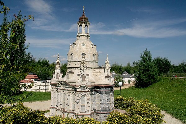 frauenkirche-in-dresden-miniwelt